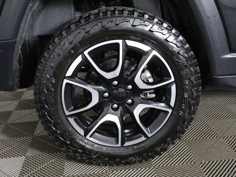 Used 2024 Jeep Compass Trailhawk AWD/4WD image 16