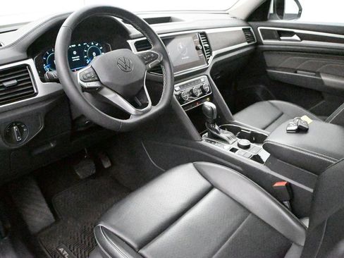 Used 2022 Volkswagen Atlas SE AWD/4WD image 2