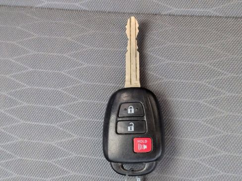 Used 2016 Toyota Tacoma TRD Off-Road image 36