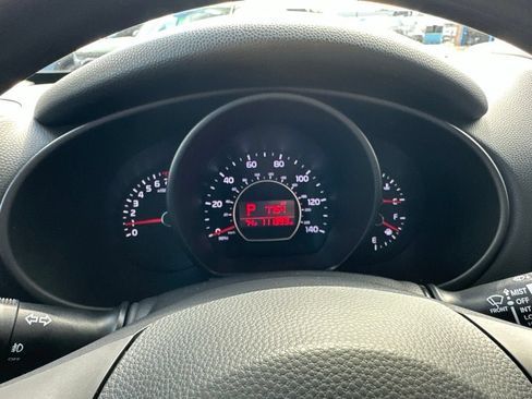 Used 2017 Kia Soul + FWD image 15