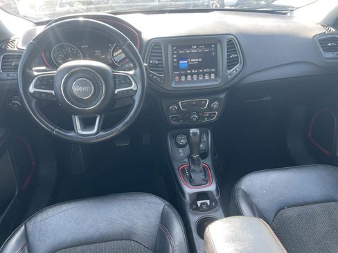 Used 2020 Jeep Compass Trailhawk image 7
