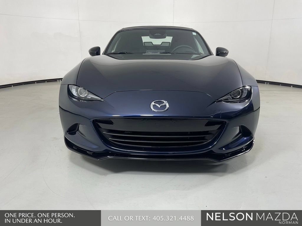 New 2026 MAZDA MX-5 Miata Club w/ Interior Package RWD image 2