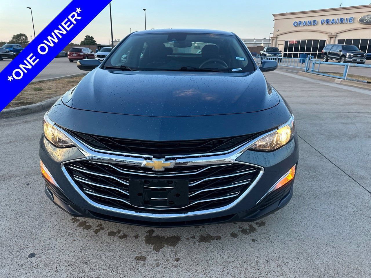 Used 2024 Chevrolet Malibu LS FWD image 2