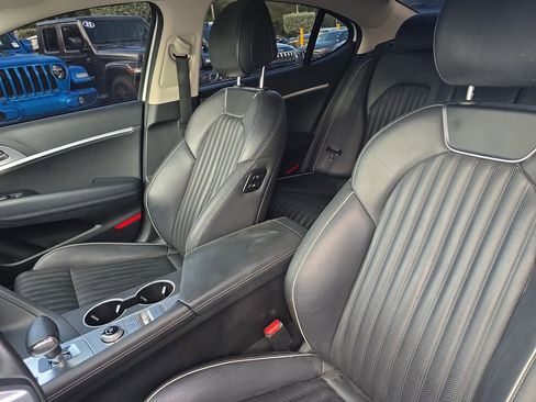 Used 2022 Genesis G70 2.0T w/ Prestige Package image 20