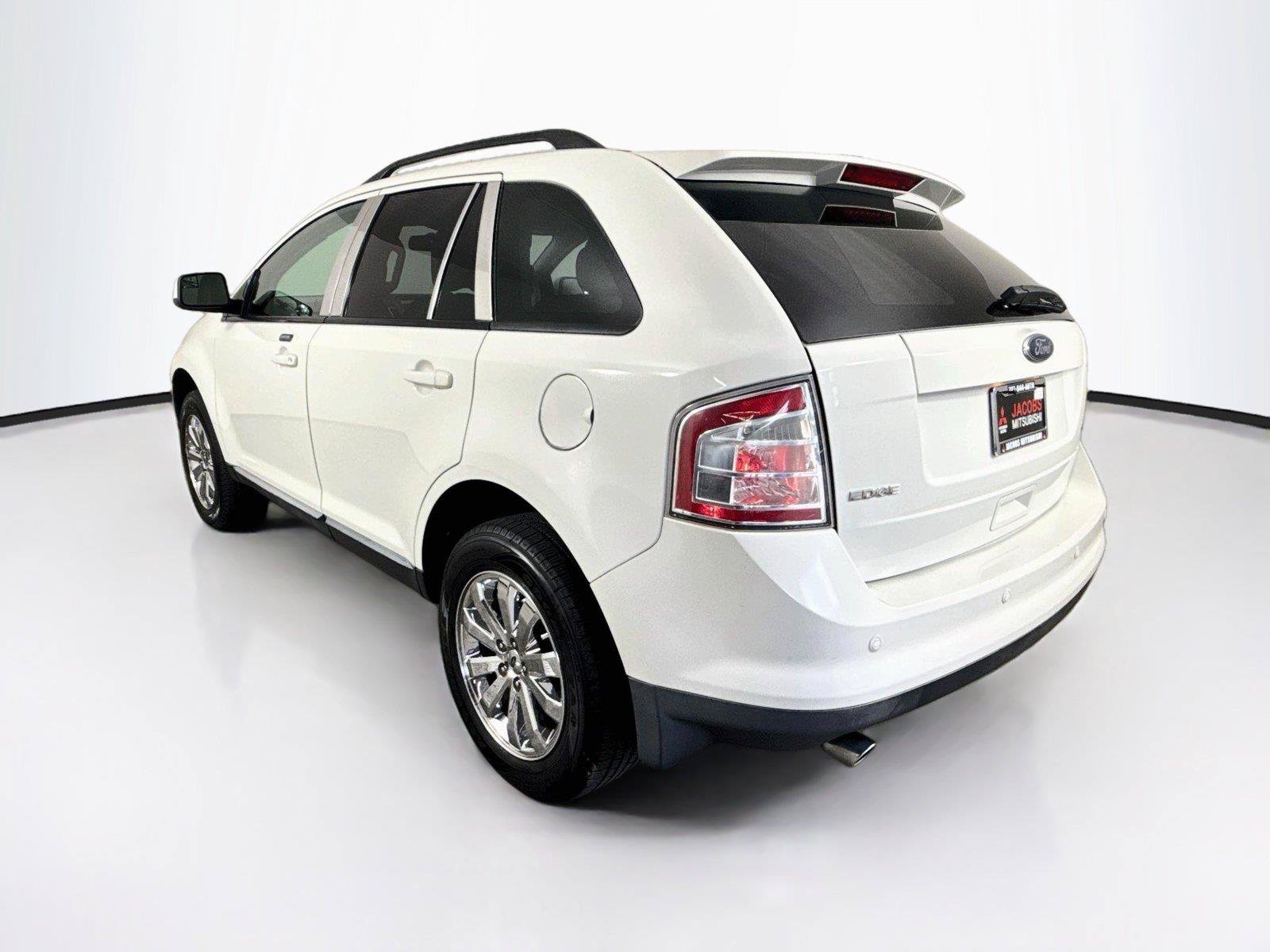 Used 2010 Ford Edge SEL FWD image 3