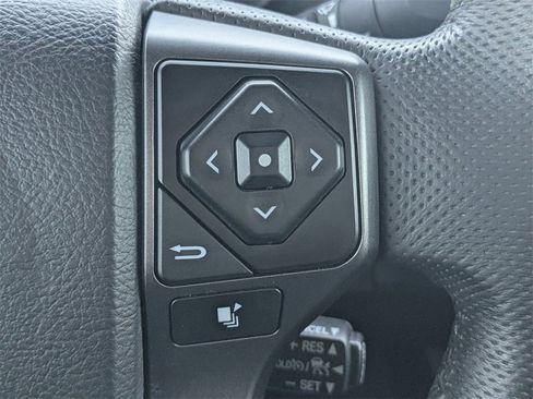 Used 2022 Toyota Tacoma TRD Sport image 27