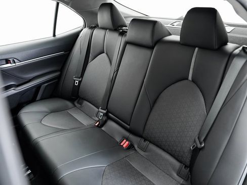 Used 2019 Toyota Camry XSE image 24