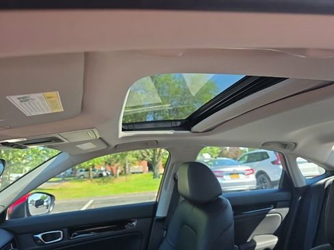 Used 2024 Honda Civic Touring image 23