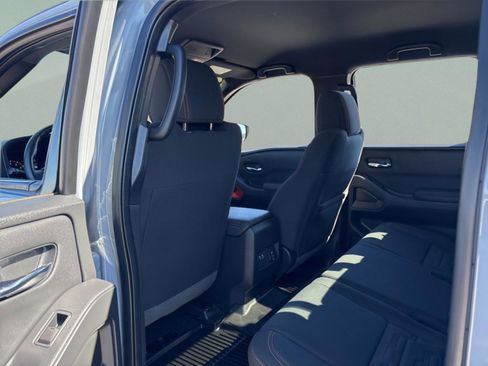 Used 2023 Nissan Frontier PRO-4X w/ Pro Convenience Package image 34