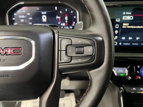 Used 2025 GMC Sierra 1500 AT4 image 31