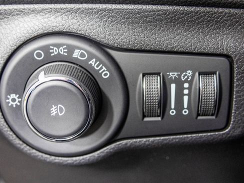 Used 2021 Jeep Compass Limited AWD/4WD image 32