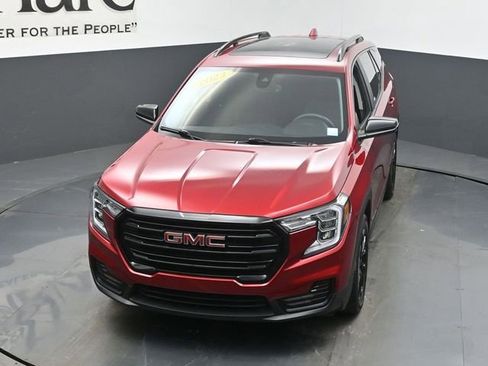 Used 2023 GMC Terrain SLE w/ Driver Convenience Package FWD image 47