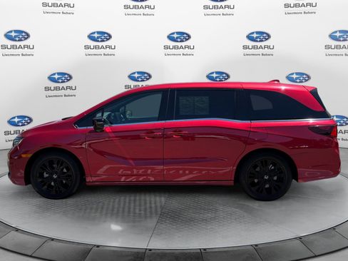Used 2025 Honda Odyssey Sport-L image 2