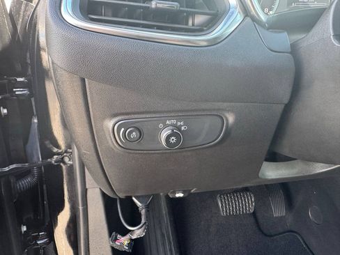 Used 2023 Chevrolet Equinox LS AWD/4WD image 16