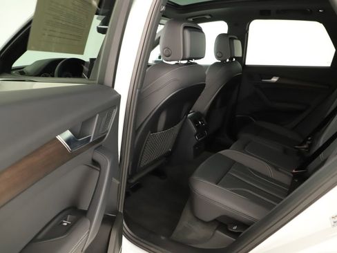 Certified 2025 Audi Q5 e Premium Plus w/ Premium Plus Package image 27