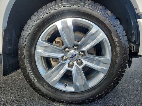 Used 2016 Ford F150 Platinum w/ Equipment Group 701A Luxury image 8