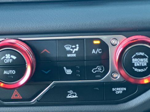 Used 2024 Jeep Wrangler Unlimited Rubicon w/ Convenience Group image 29