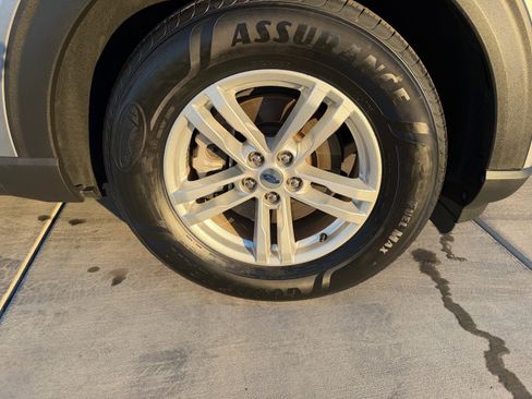 Used 2022 Ford Explorer XLT w/ Equipment Group 202A image 30