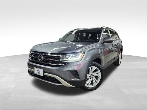 Certified 2022 Volkswagen Atlas SE image 3