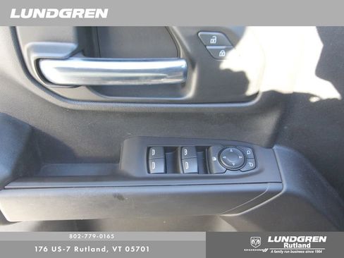 Used 2020 GMC Sierra 1500 4x4 Crew Cab w/ Convenience Package image 15