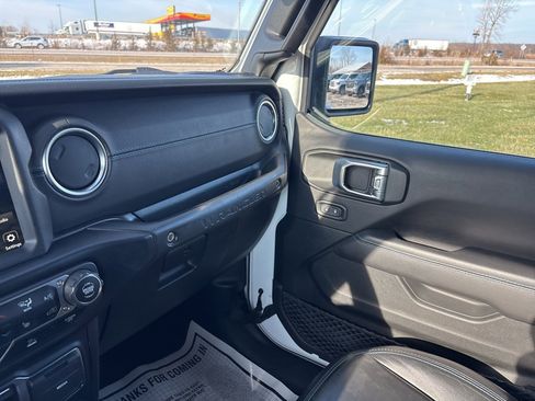 Used 2021 Jeep Wrangler Unlimited Rubicon 4xe w/ Cold Weather Group image 25