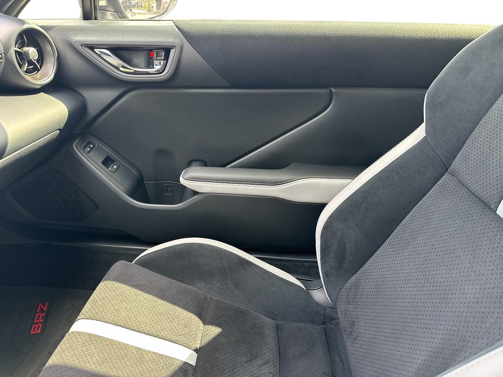 Used 2025 Subaru BRZ Limited RWD image 17