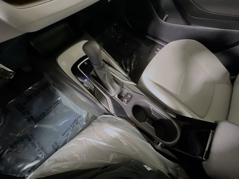 Used 2022 Toyota Corolla LE image 25