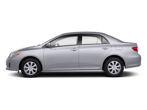 Used 2013 Toyota Corolla LE FWD image 3