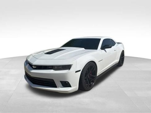 Used 2015 Chevrolet Camaro SS w/ SS Performance Package RWD image 7