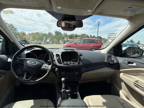 Used 2018 Ford Escape Titanium w/ Ford Safe & Smart Package AWD/4WD image 9