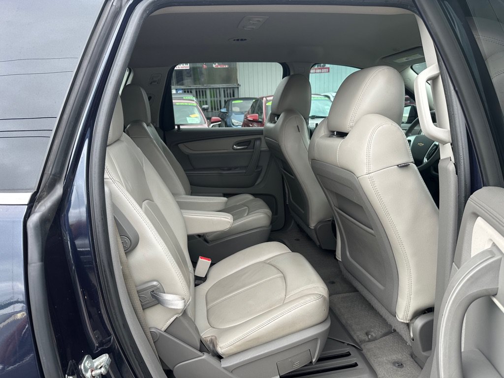 Used 2016 Chevrolet Traverse LT FWD image 15