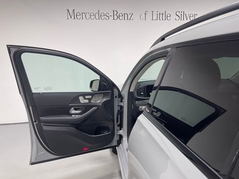 Used 2026 Mercedes-Benz GLS 450 4MATIC image 17