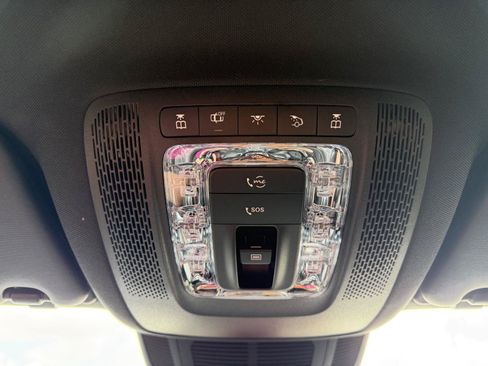 Used 2025 Mercedes-Benz GLS 450 4MATIC image 14