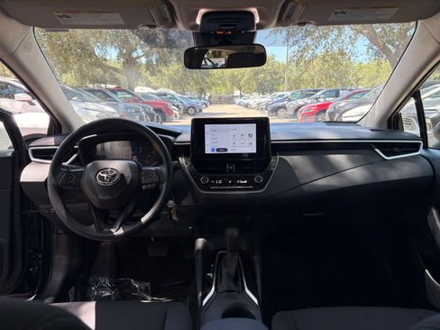 Used 2025 Toyota Corolla LE FWD image 26