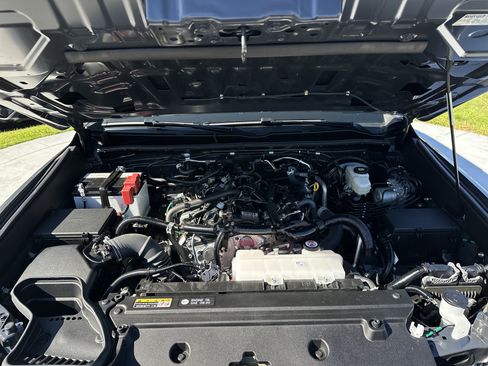 Certified 2025 Toyota 4Runner SR5 image 33