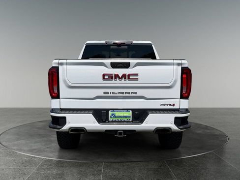 Used 2020 GMC Sierra 1500 AT4 w/ AT4 Premium Package AWD/4WD image 8