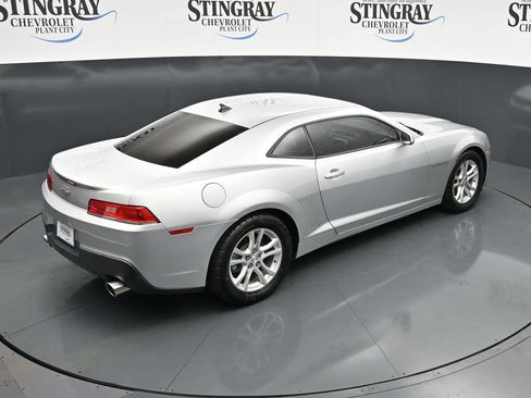 Used 2015 Chevrolet Camaro LT RWD image 24