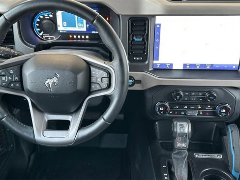Used 2024 Ford Bronco Wildtrak image 14