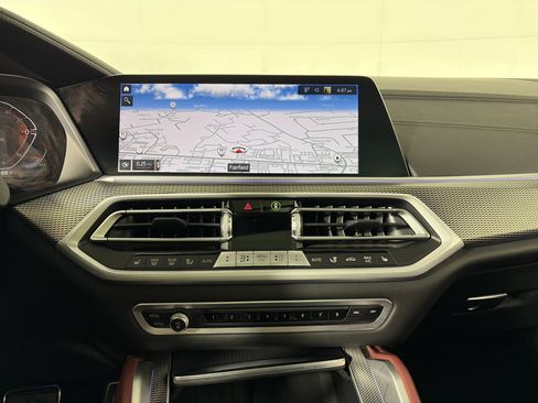 Used 2021 BMW X6 xDrive40i w/ M Sport Package image 29