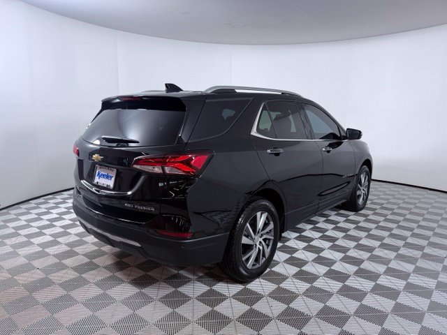 Used 2023 Chevrolet Equinox Premier AWD/4WD image 7