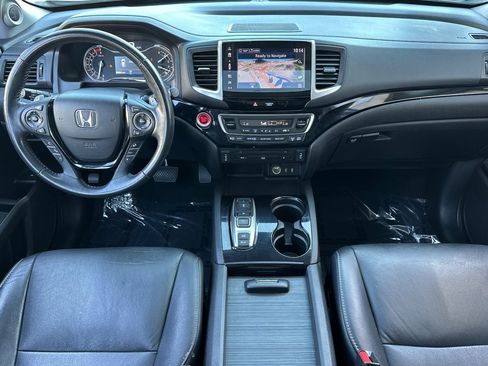 Used 2018 Honda Pilot Touring image 15