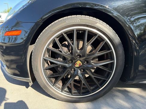 Used 2018 Porsche Panamera 4 AWD/4WD image 4