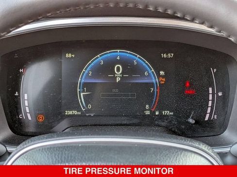 Used 2025 Toyota Corolla Cross XLE w/ Convenience Package AWD/4WD image 22