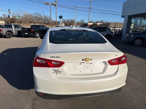 Used 2018 Chevrolet Malibu LT image 11