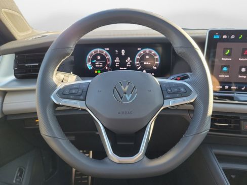 New 2026 Volkswagen Tiguan SE R-Line AWD/4WD image 10