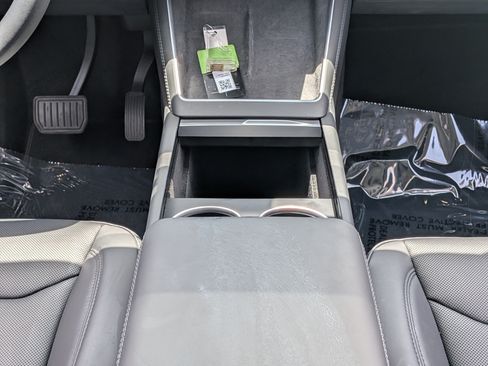 Used 2026 Tesla Model Y AWD image 21