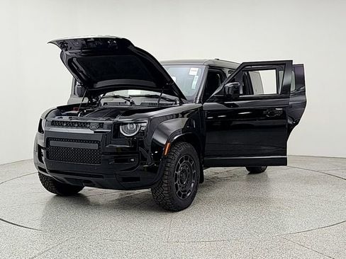 New 2026 Land Rover Defender 110 OCTA AWD/4WD image 9