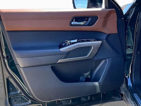 Certified 2025 Nissan Pathfinder Platinum w/ Cargo Package FWD image 22