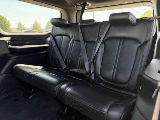 Used 2024 Jeep Wagoneer Series II AWD/4WD image 28