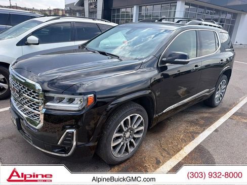 Used 2023 GMC Acadia Denali w/ Denali Ultimate Package AWD/4WD image 1